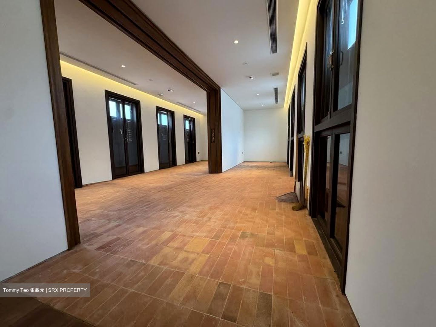 Upper Weld Road (D8), Office #610380951